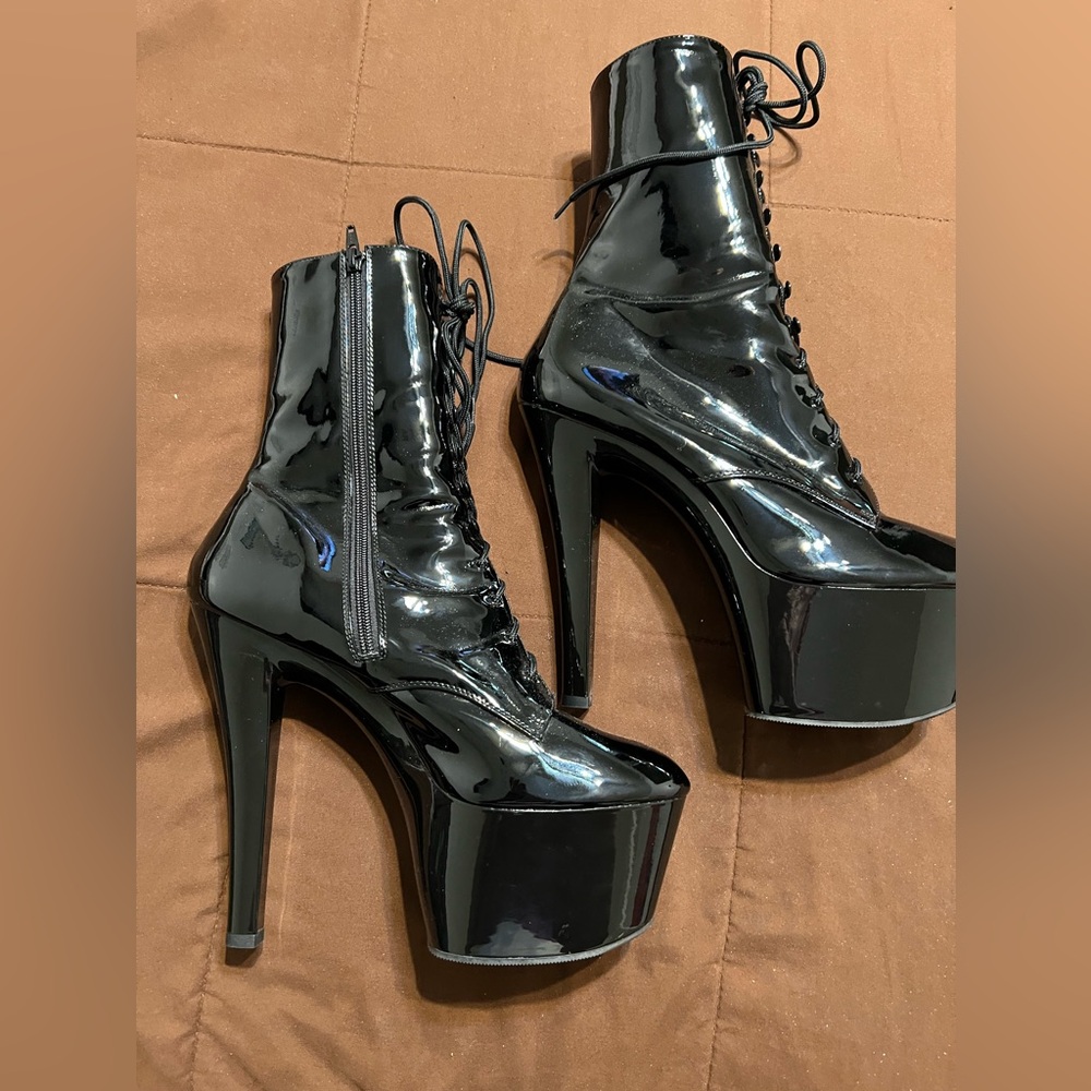 Pleaser Sky 1020 Black Booties size 14